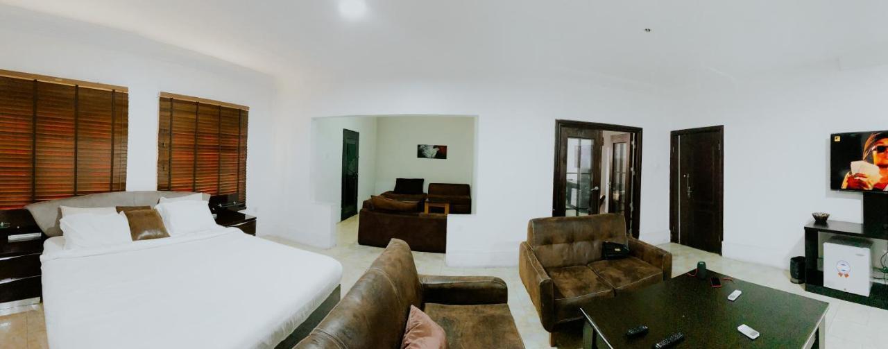 Taverna Lounge & Boutique Hotel Port Harcourt Exterior foto